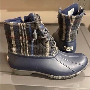 Sperry Navy/ Plaid Wool Saltwater Duck Boots Sz 7